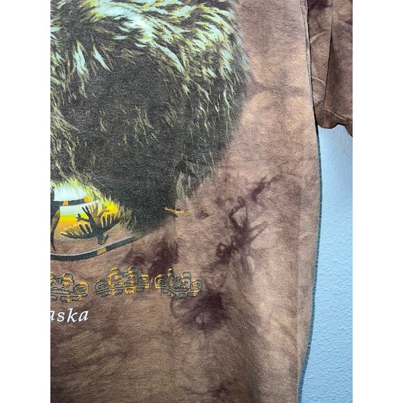Vintage Alaska Bear Shirt Grizzly Brown bear Quality Goods Canada Made Tee 90s L - Picture 5 of 9